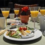 heerlijke brunch en high wine geniet van een gezellige familiedag met high wine of bierproeverij